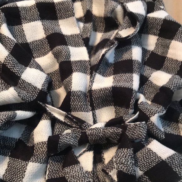 NY&C Light Weight Wrap NWT - Picture 6 of 6